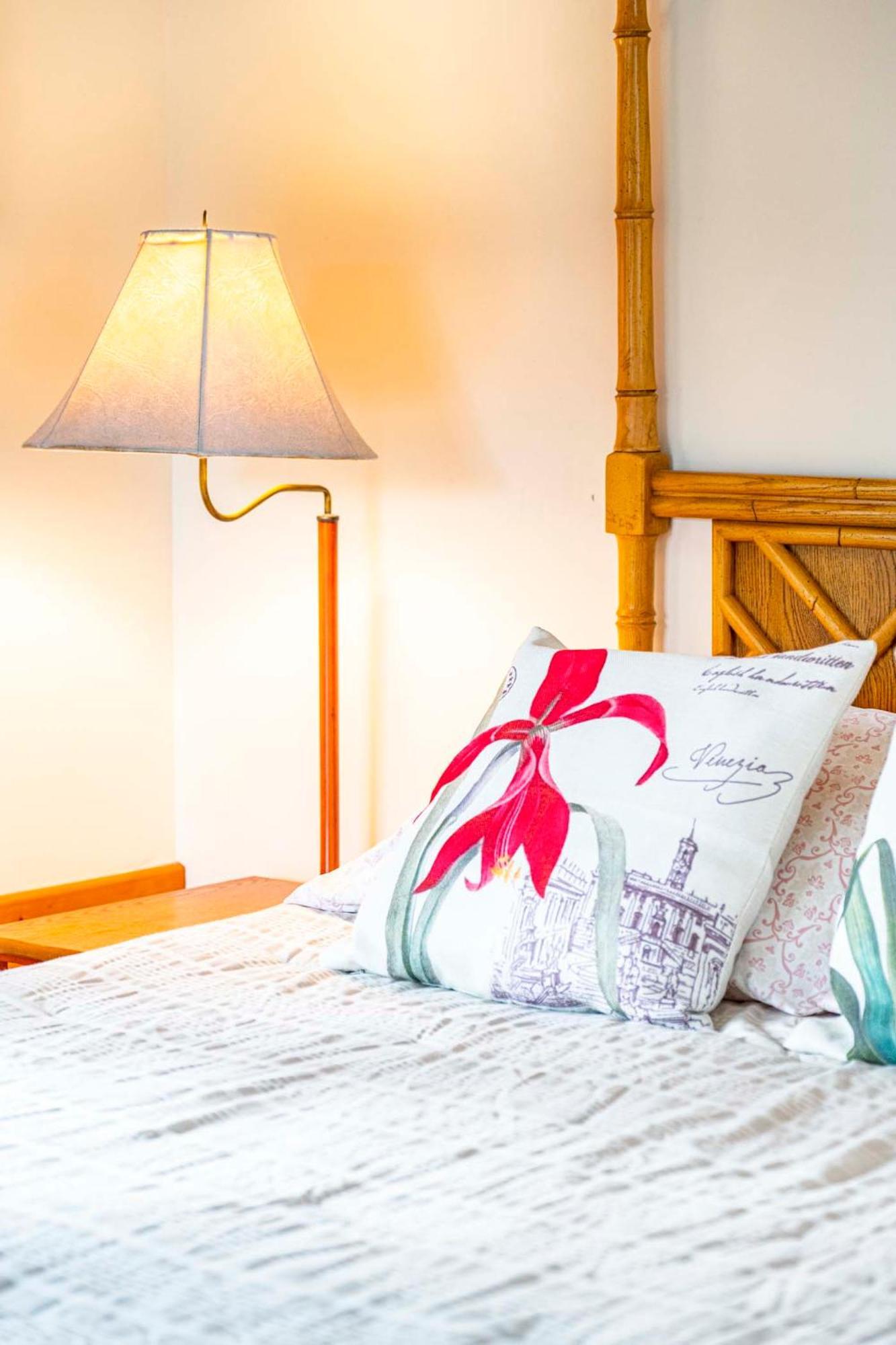 Volcano Inn Bed N Breakfast Екстериор снимка