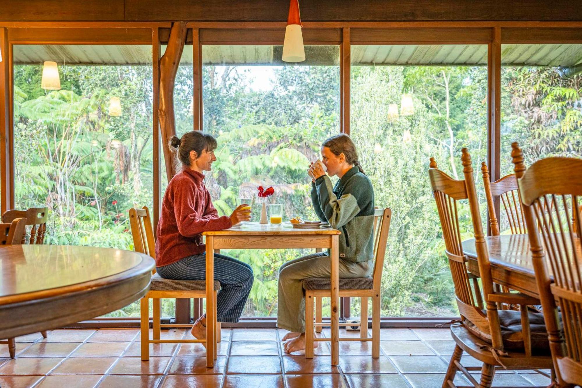 Volcano Inn Bed N Breakfast Екстериор снимка