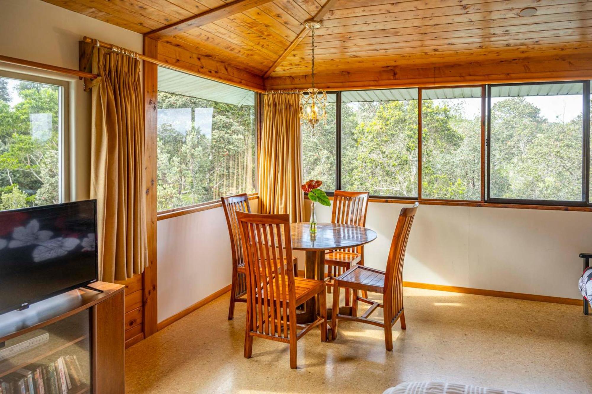 Volcano Inn Bed N Breakfast Екстериор снимка